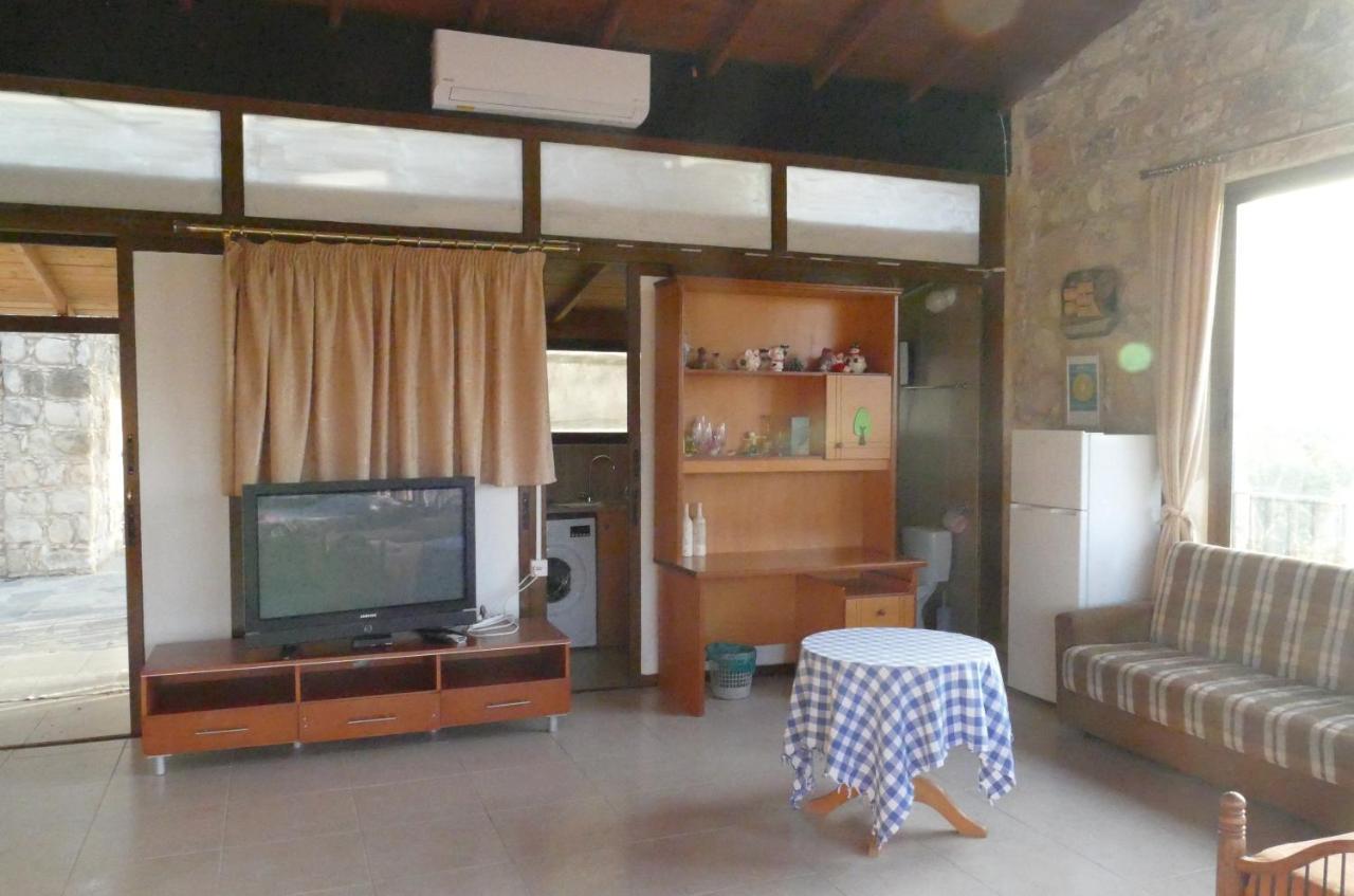 Studio With View In Polis Area Simou Екстер'єр фото