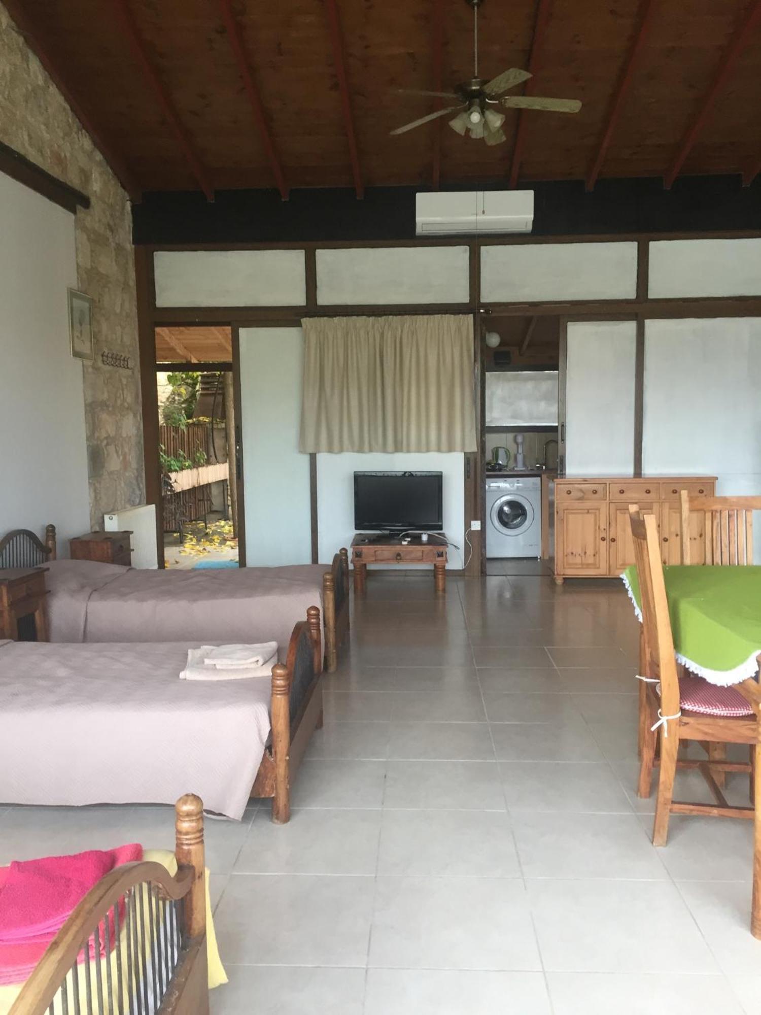Studio With View In Polis Area Simou Екстер'єр фото
